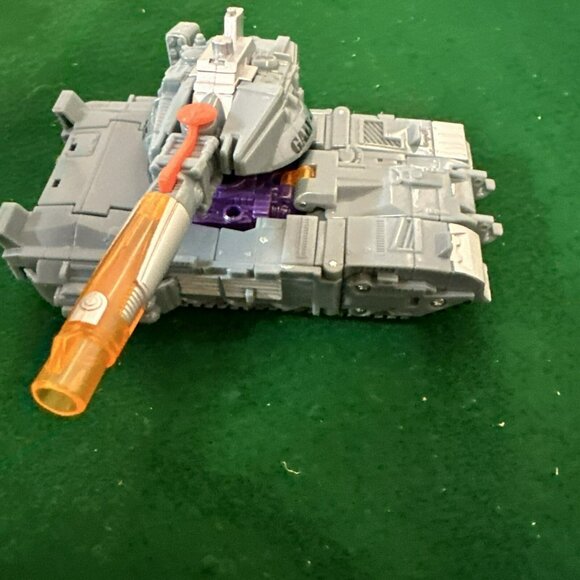 Hasbro Galvatron Transformers Universe Deluxe Action Figure 83670 - Picture 11 of 11